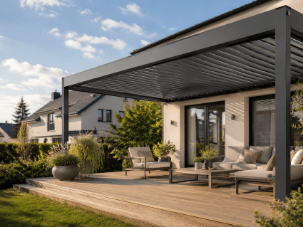 Lamellendach-Pergola für Reihenhaus Doppelhaus und Einfamilienhaus mit AirCube Pergola im Garten